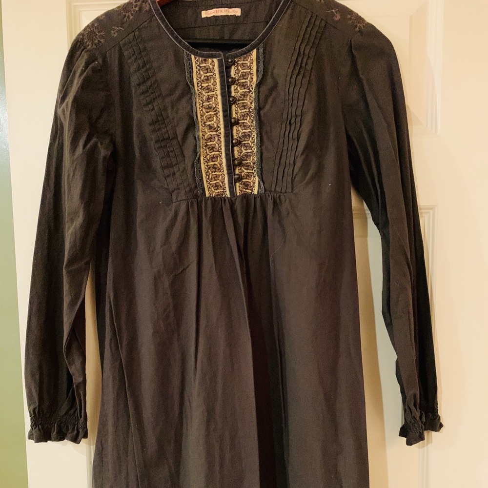 Boho chic embroidered dress
